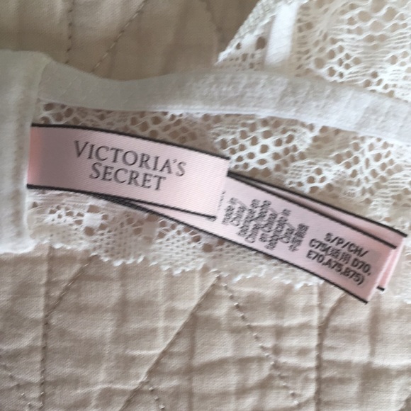 Victoria’s Secret lace bralette - Picture 4 of 4